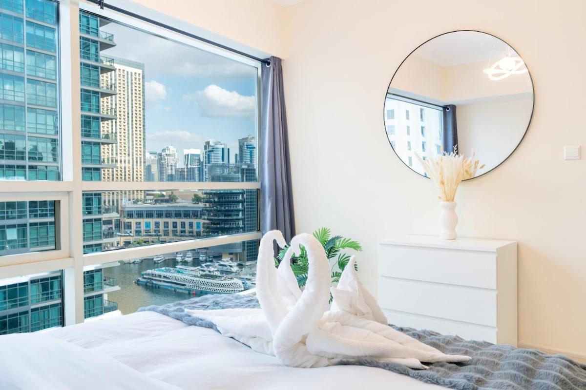 Апартаменты Luxury Waterfront Marina Дубай