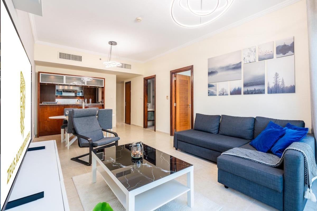 Luxury Waterfront Marina Апартаменты *