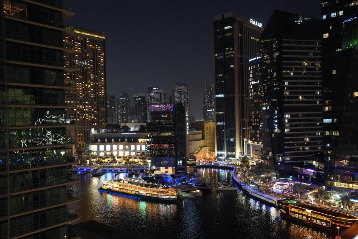 Апартаменты Luxury Waterfront Marina Дубай